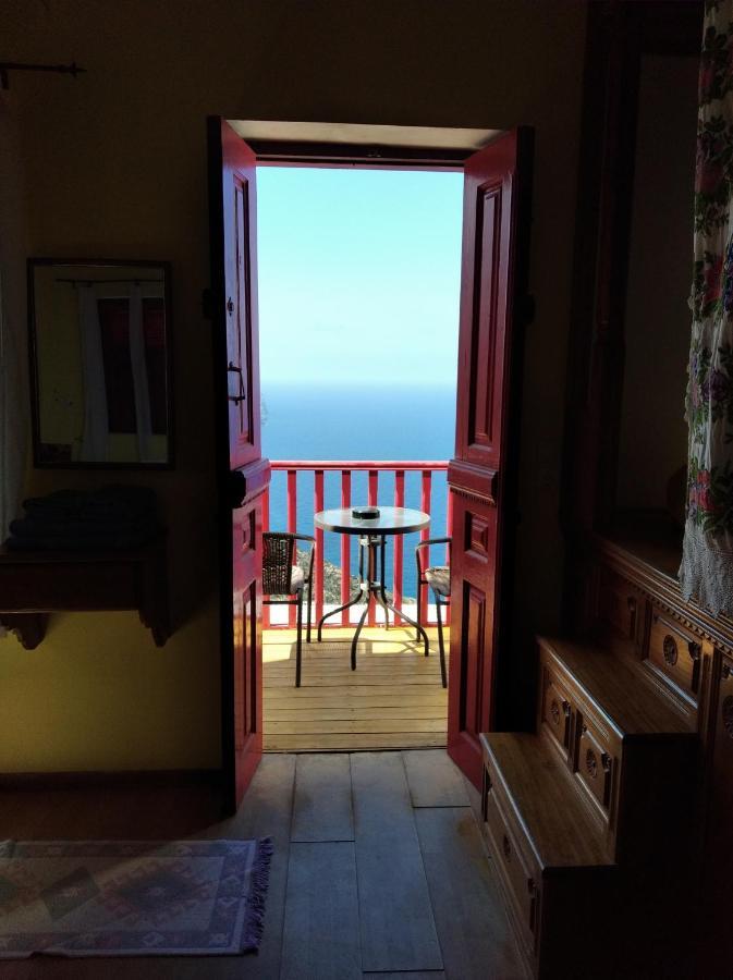 Anemos Guest House Karpathos Olympos  Eksteriør billede